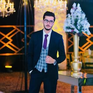 Meet your Posher, Ali